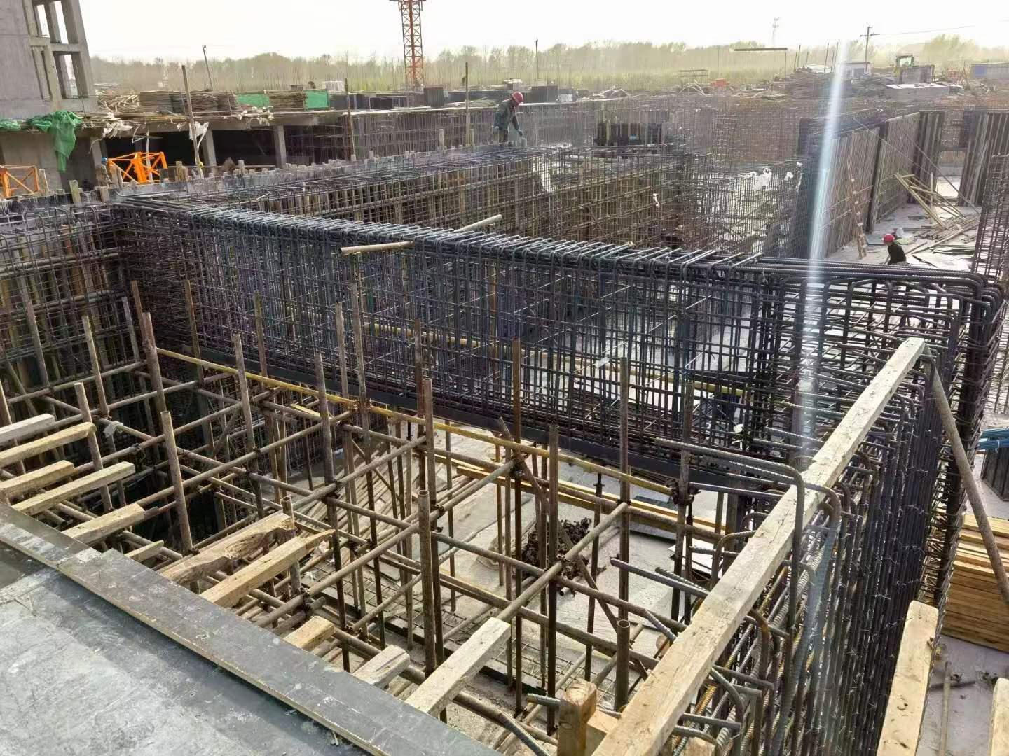 白茅湖农场建筑基础筏板施工时混凝土有哪些常见问题?